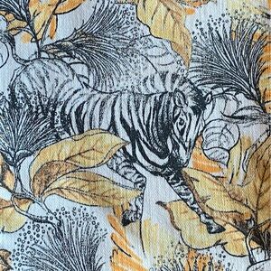 Chicos Perfect Stretch Lightweight Straight Leg Crop Jeans Novelty Zebra Print